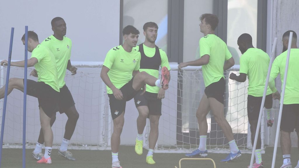 Johhny Cardoso se incorpora los entrenamientos del Betis