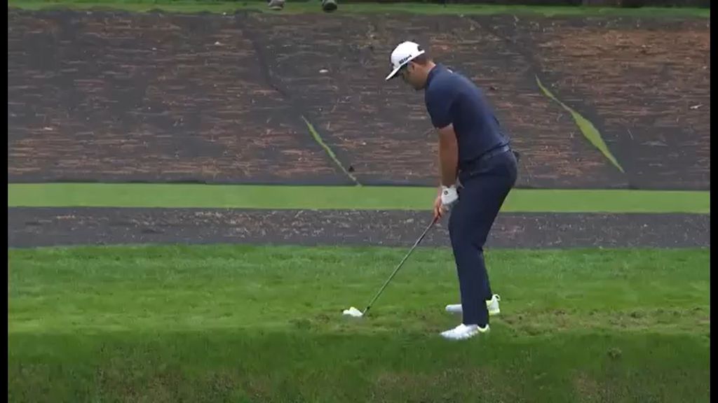 El golpe mágico de Jon Rahm sobre el agua