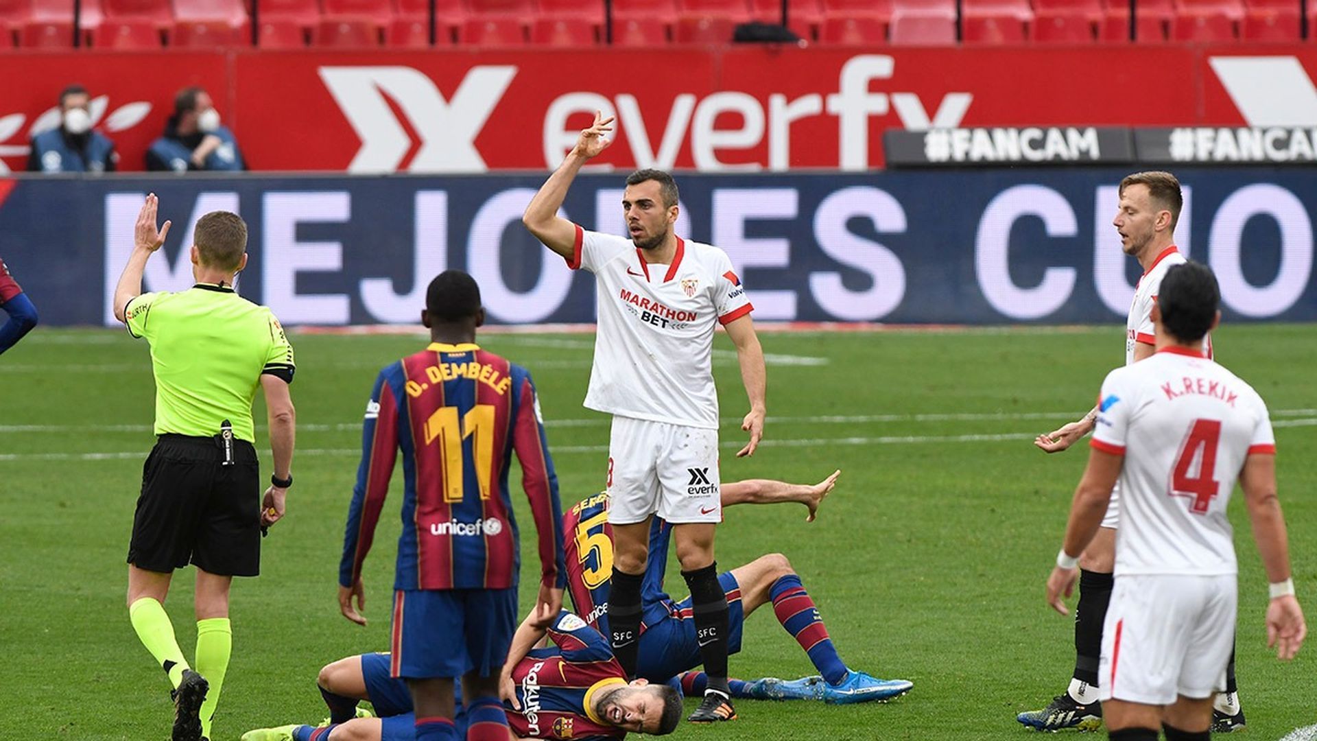 jordan_ante_el_barca_foto_kiko_hurtado_001.jpeg