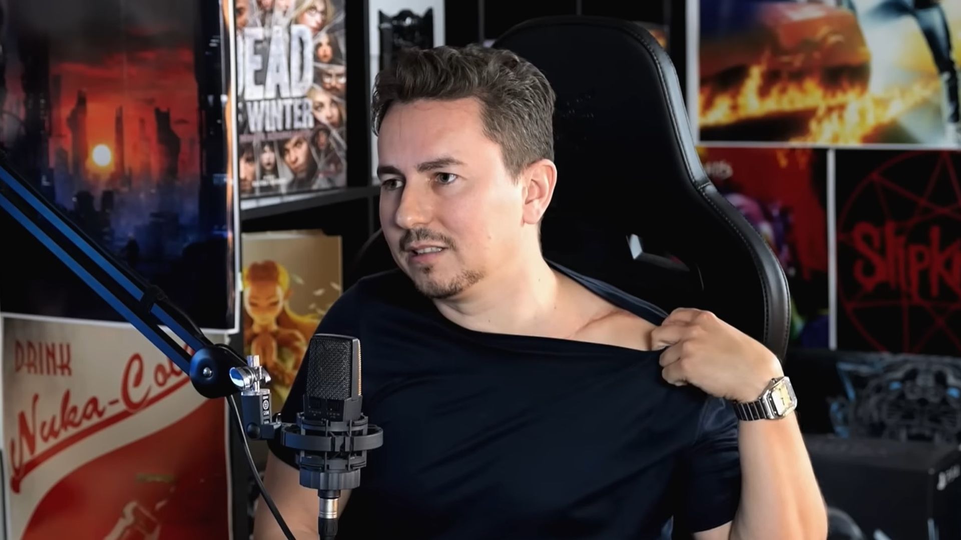 jorge_lorenzo_ensena_la_cicatriz_de_la_claviculajpg_001.JPG jorge_lorenzo_ensena_la_cicatriz_de_la_claviculajpg_001.JPG