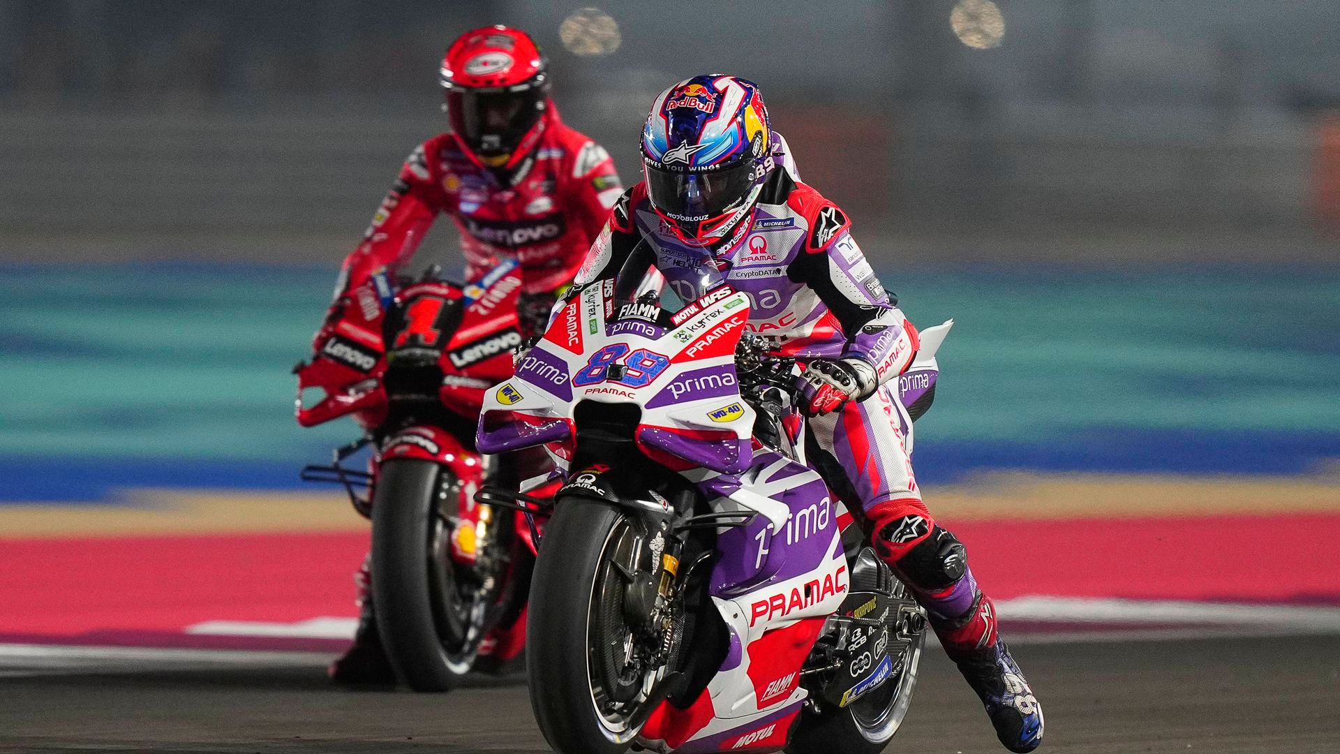 jorge_martin_y_pecco_bagnaia_en_lusail_cordon_press.jpg