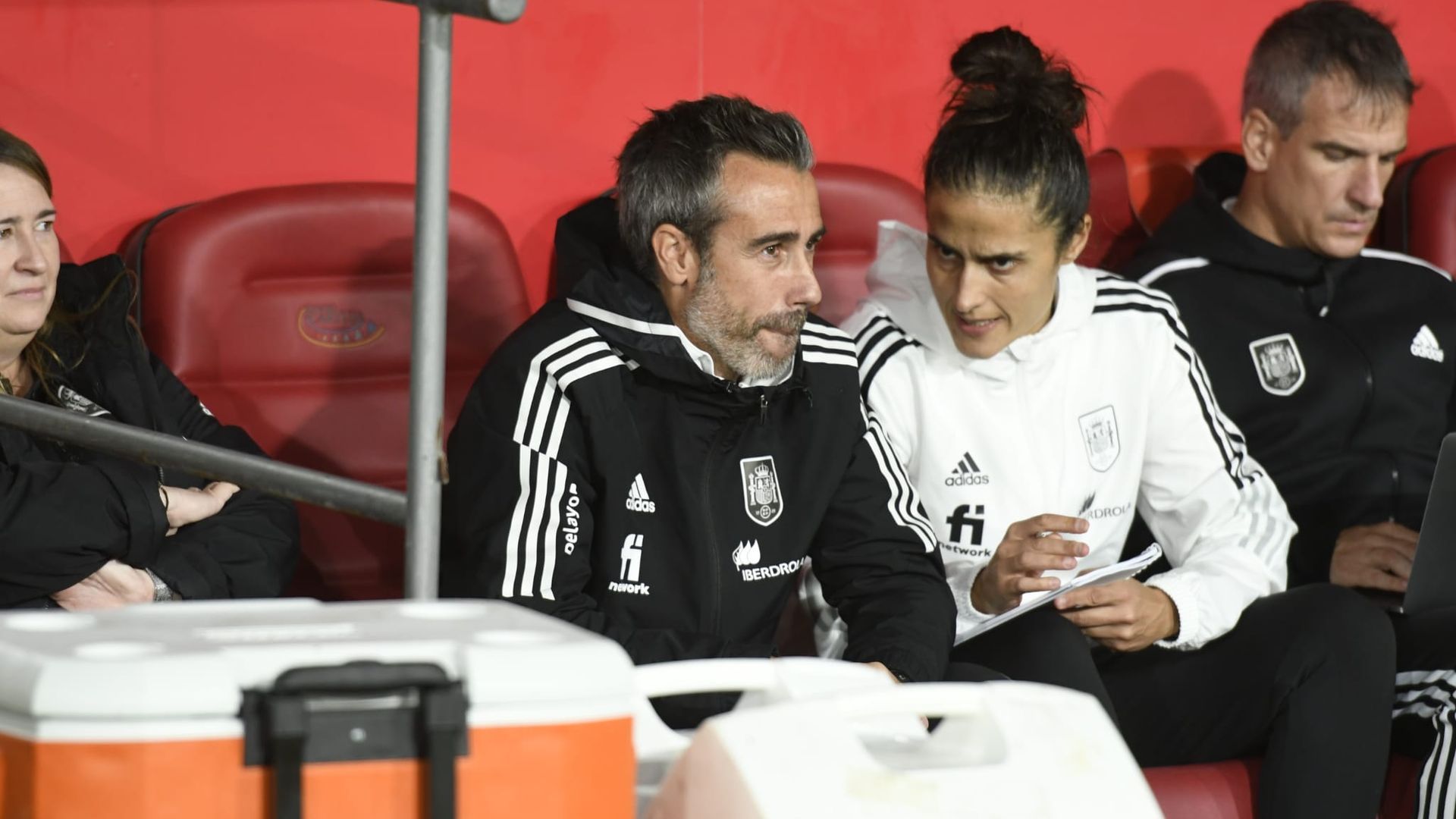 jorge_vilda_en_el_banquillo_de_la_seleccion.jpeg jorge_vilda_en_el_banquillo_de_la_seleccion.jpeg