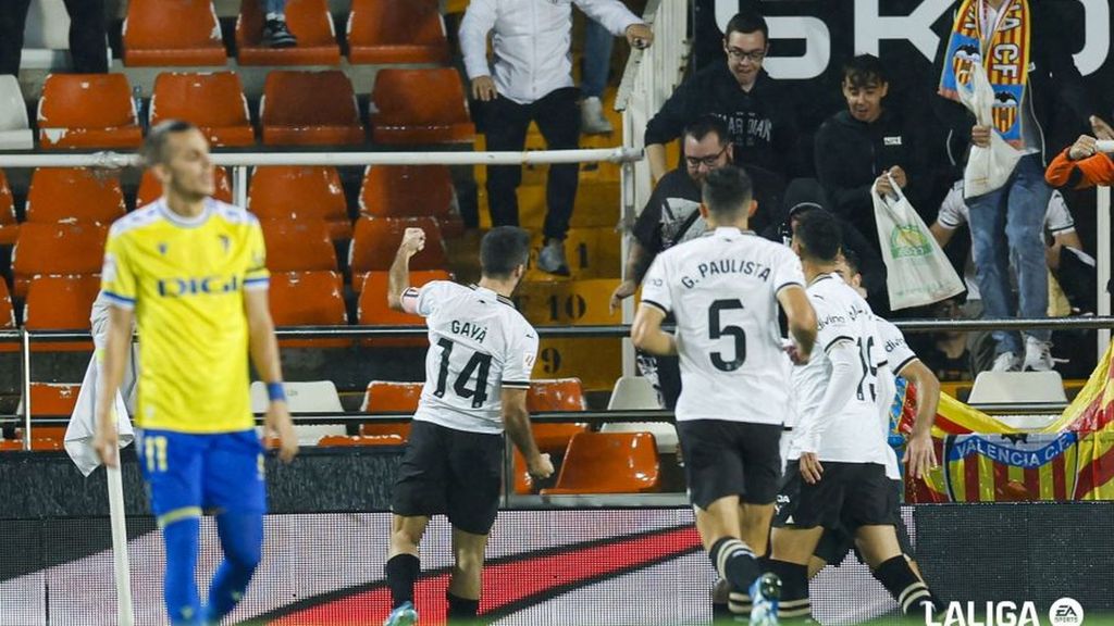 Valencia 2-0 Cádiz: Gol de José Gayà