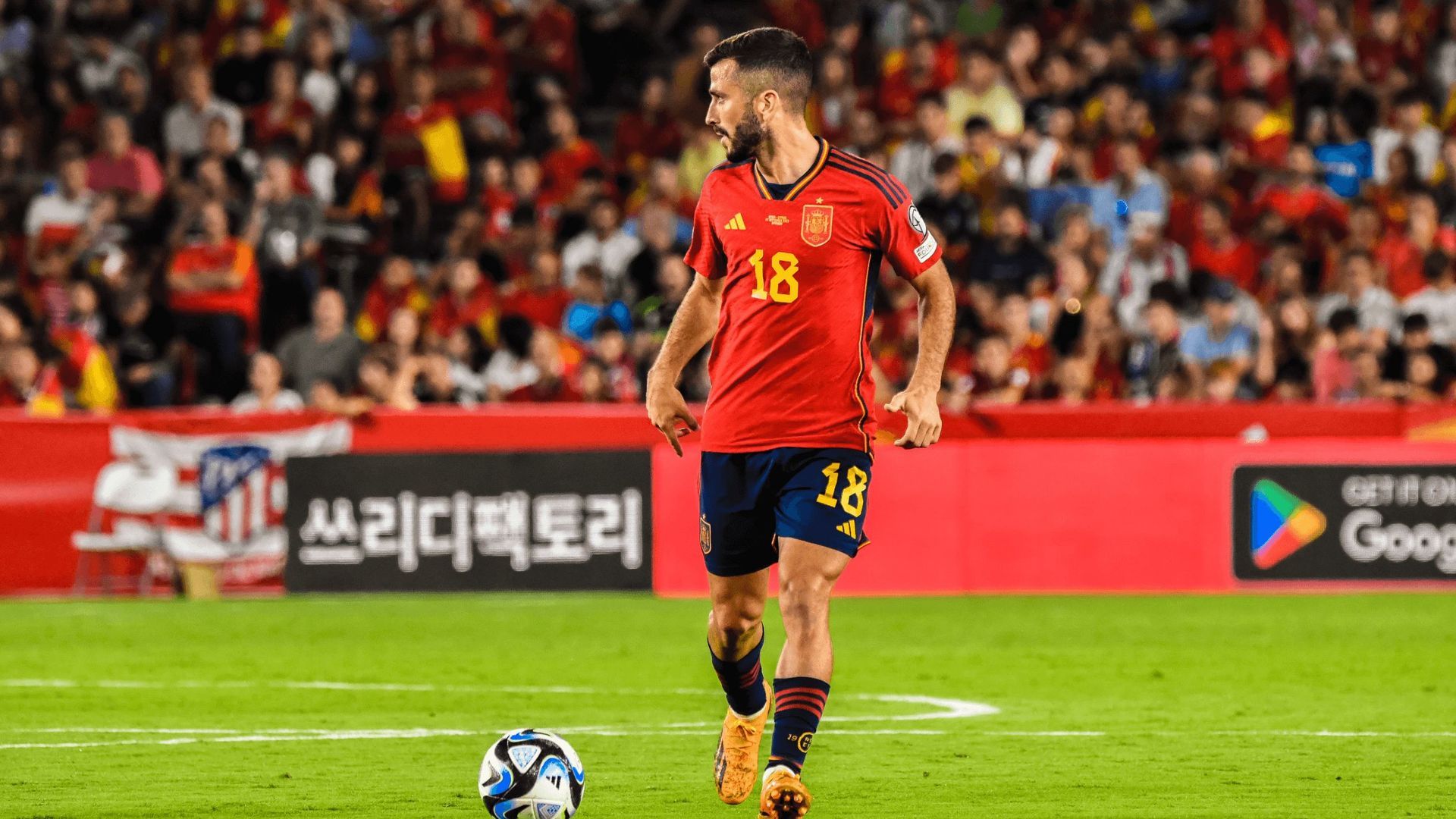 jose_gaya_con_espana_foto_cordon_press.png jose_gaya_con_espana_foto_cordon_press.png