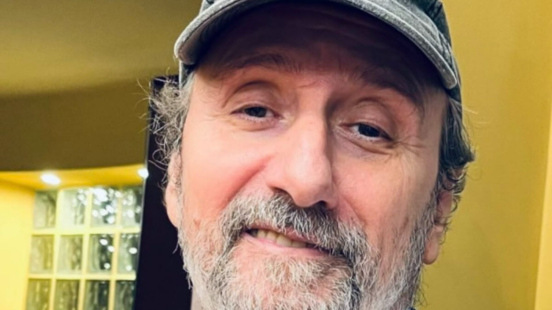 jose_luis_gil_camiseta_real_zaragozajpg_001.jpg jose_luis_gil_camiseta_real_zaragozajpg_001.jpg