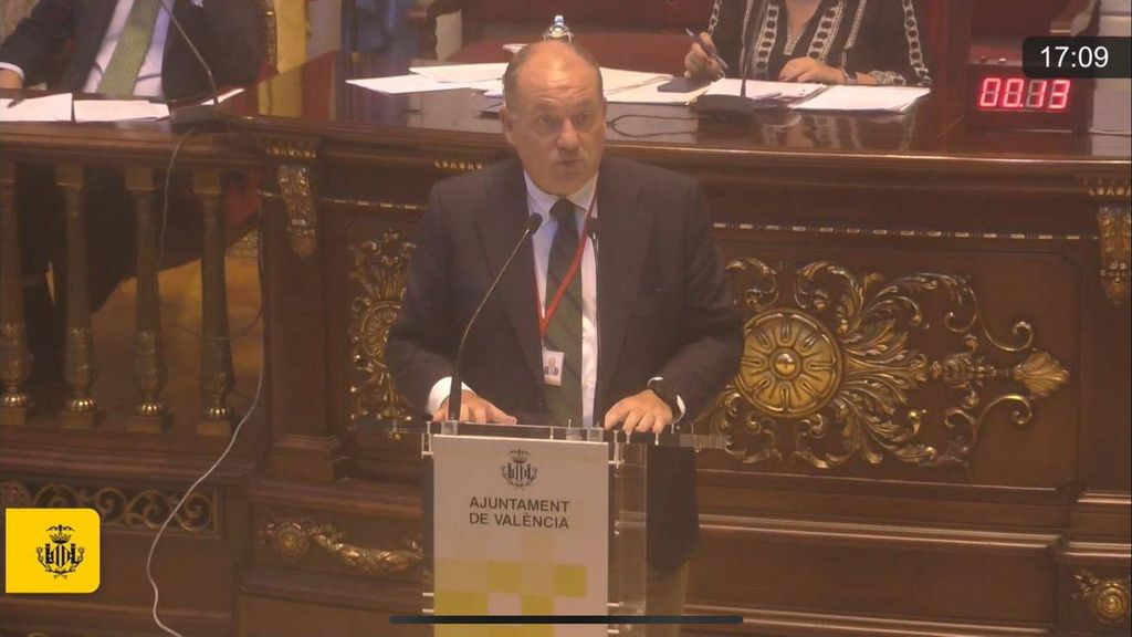 José Marí Olano explica cómo está el Nou Mestalla en el pleno del ayuntamiento