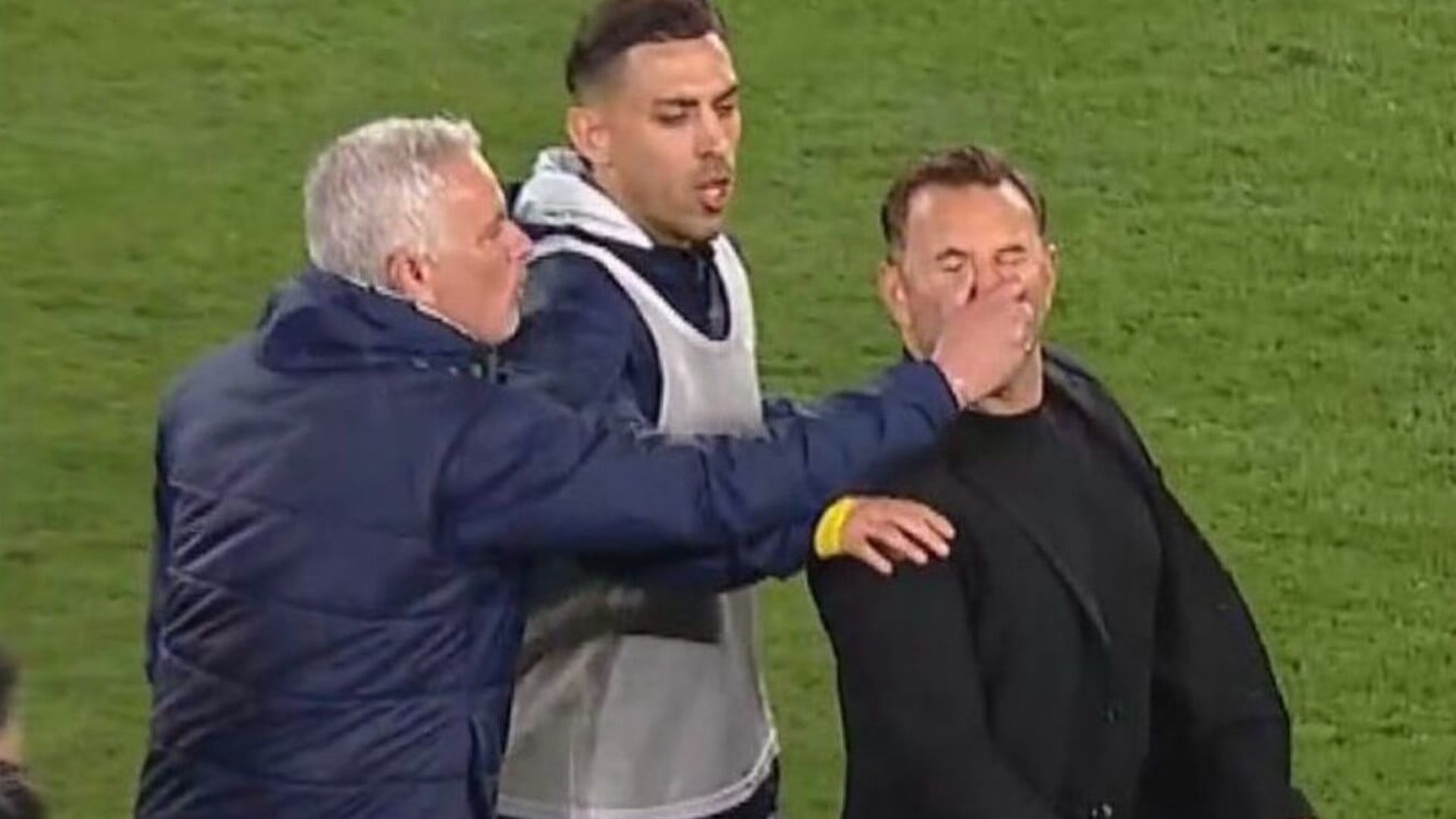 jose_mourinho_002.jpg jose_mourinho_002.jpg