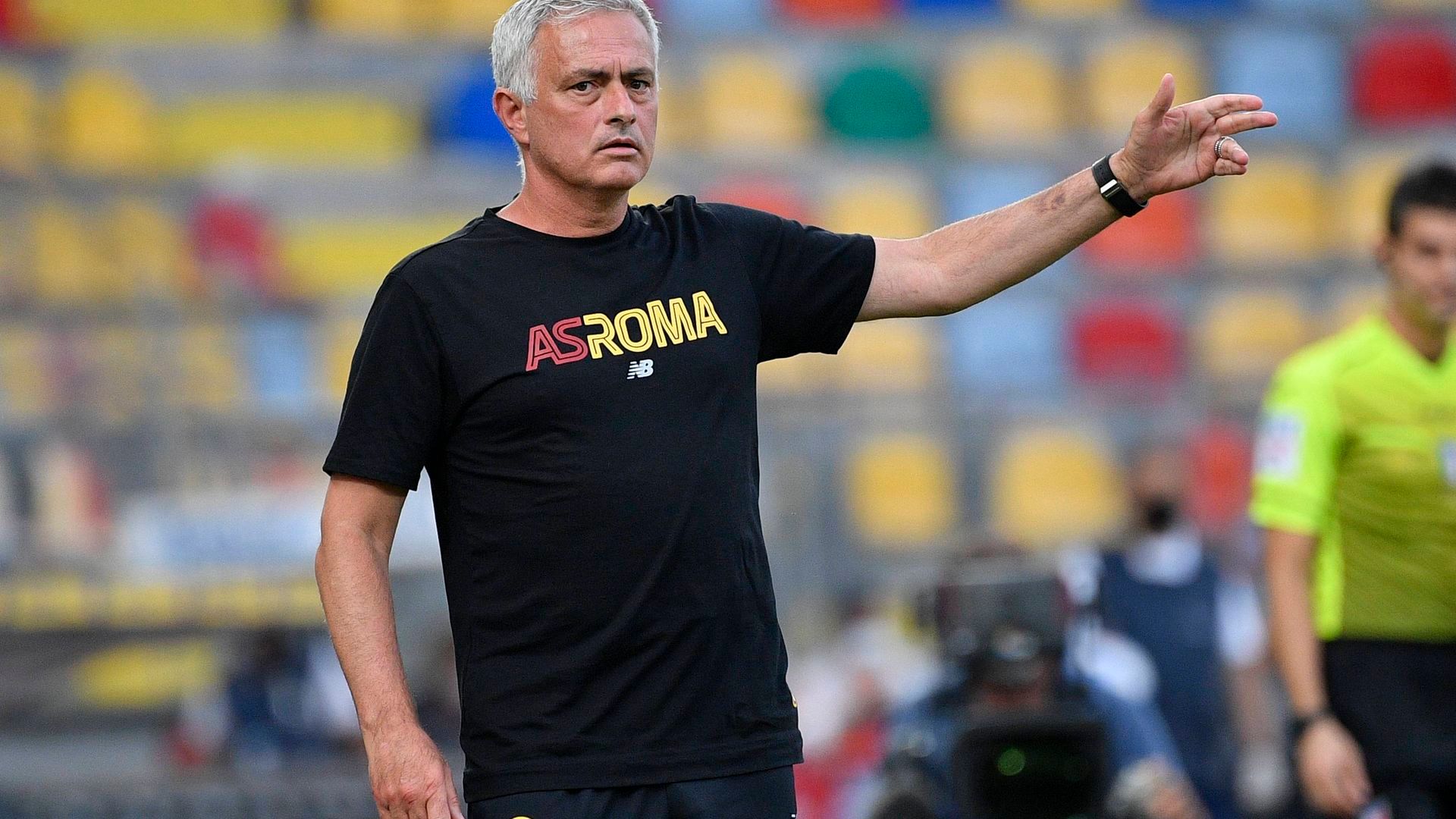 jose_mourinho_en_un_partido_de_pretemporada_de_la_roma_foto_cordon_press_001.jpg jose_mourinho_en_un_partido_de_pretemporada_de_la_roma_foto_cordon_press_001.jpg