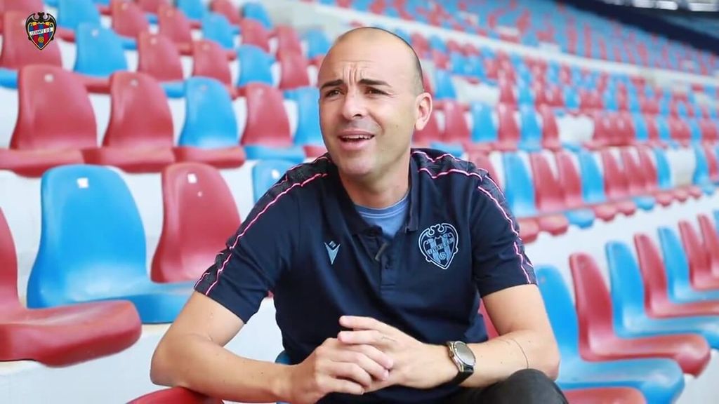 José Luis Sánchez Vera se despide del Levante Femenino