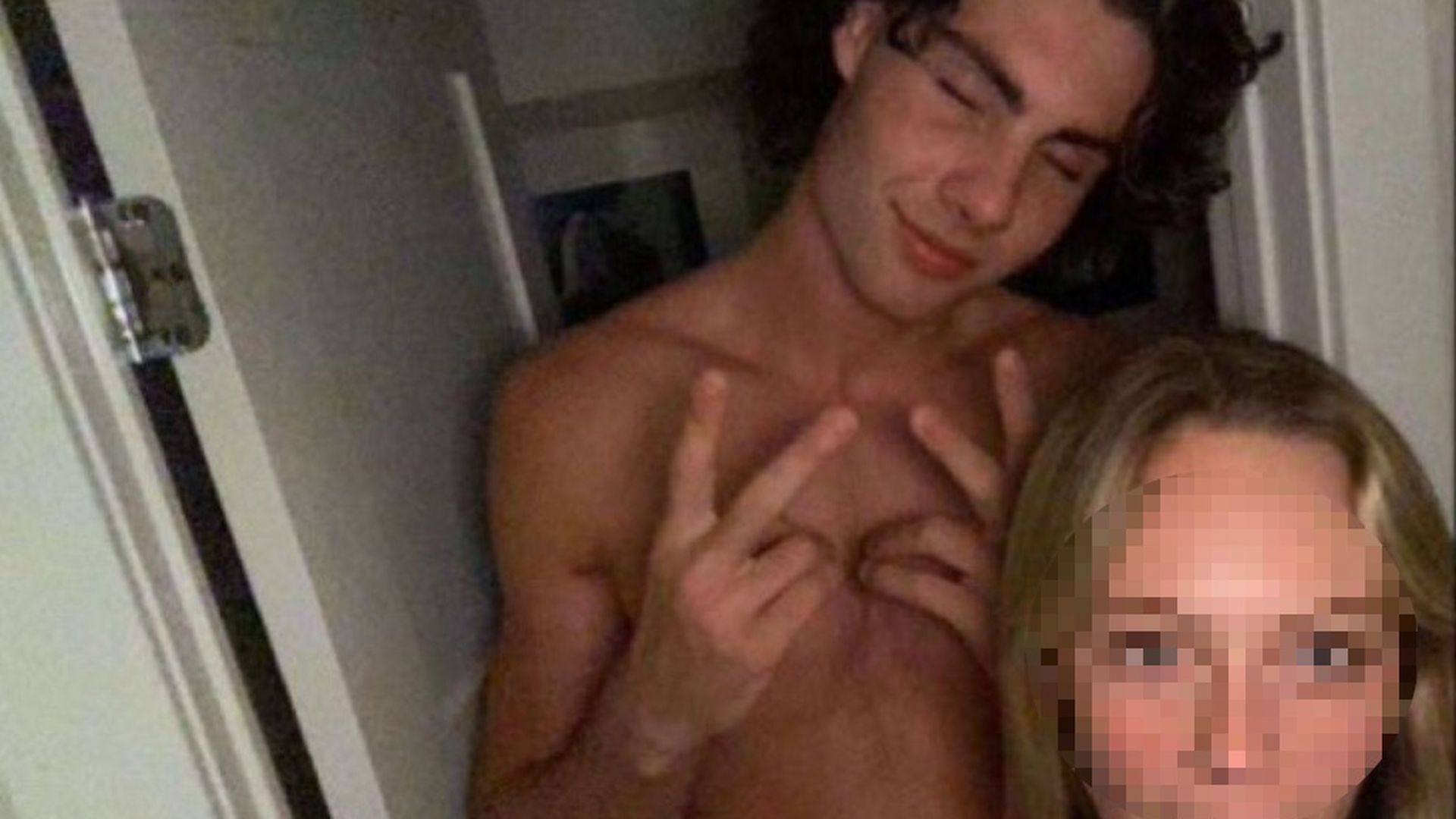 josh_giddey_junto_a_una_supuesta_menor_fuente___wstgoat7_001.jpg josh_giddey_junto_a_una_supuesta_menor_fuente___wstgoat7_001.jpg