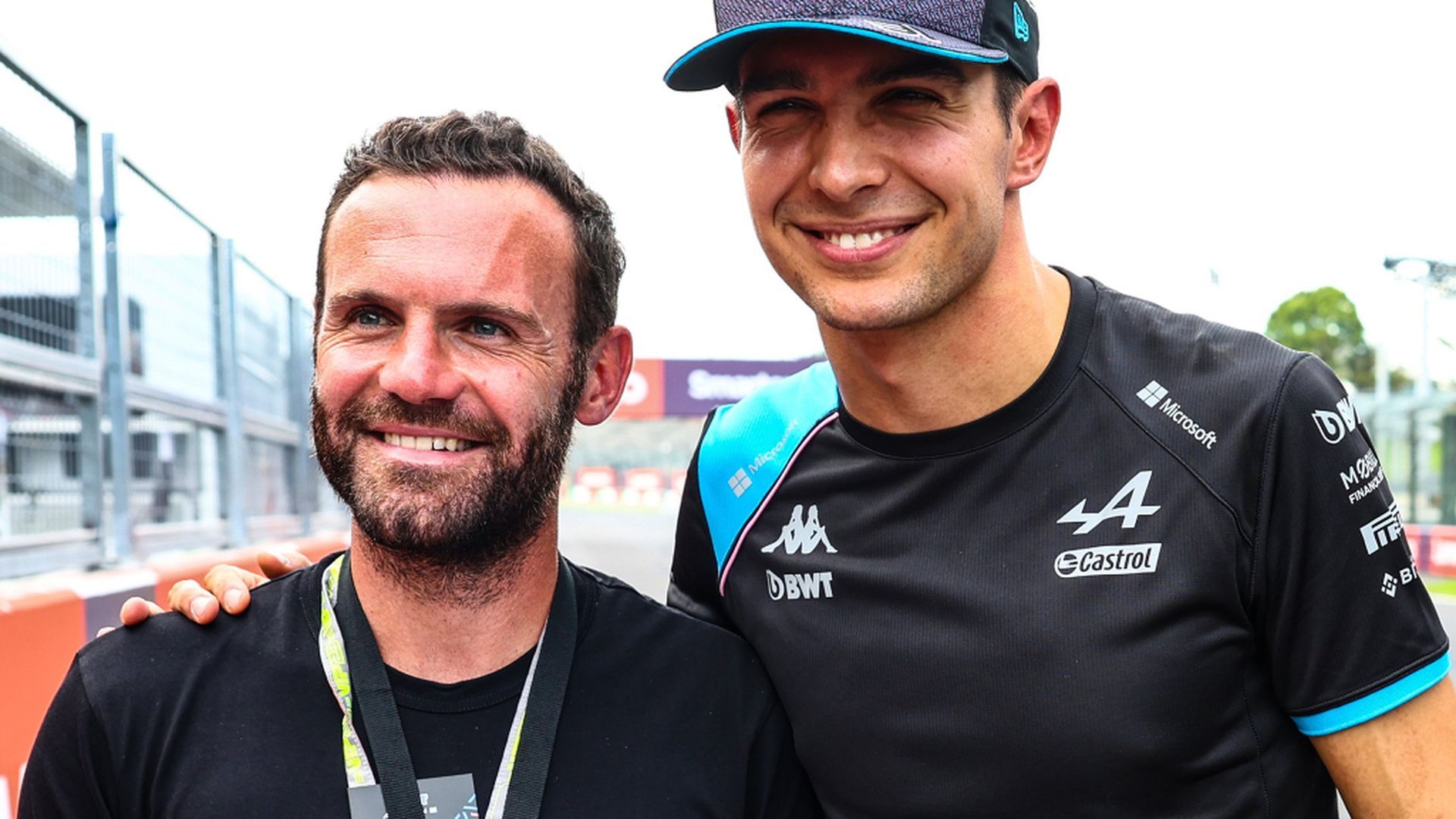 juan_mata_junto_a_esteban_ocon_en_suzuka__alpinef1team_001.jpg juan_mata_junto_a_esteban_ocon_en_suzuka__alpinef1team_001.jpg