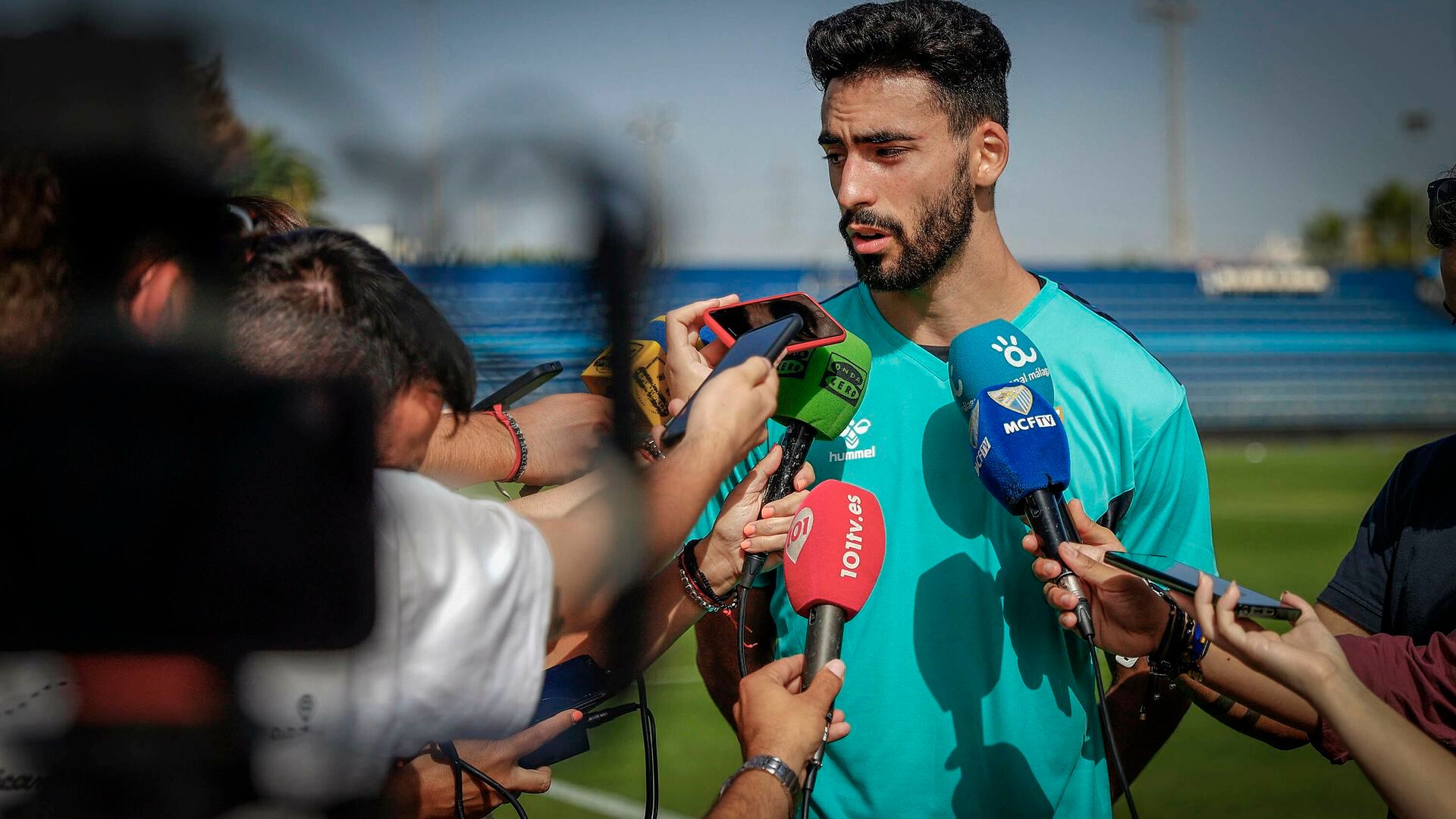 juande_atiende_a_los_medios_de_comunicacion_foto_mcf_001.jpg juande_atiende_a_los_medios_de_comunicacion_foto_mcf_001.jpg