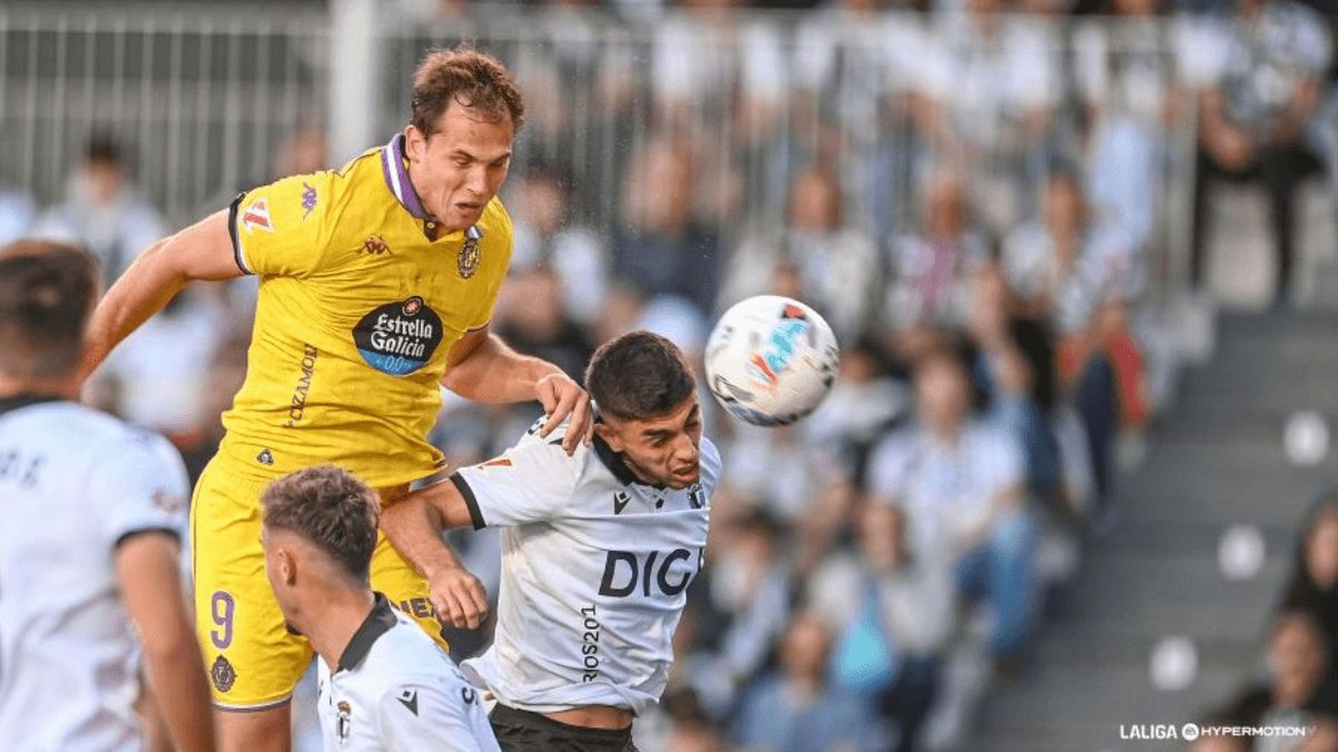 juanmi_latasa_rematando_de_cabeza_durante_el_duelo_ante_el_burgos_cfpng_001.png juanmi_latasa_rematando_de_cabeza_durante_el_duelo_ante_el_burgos_cfpng_001.png