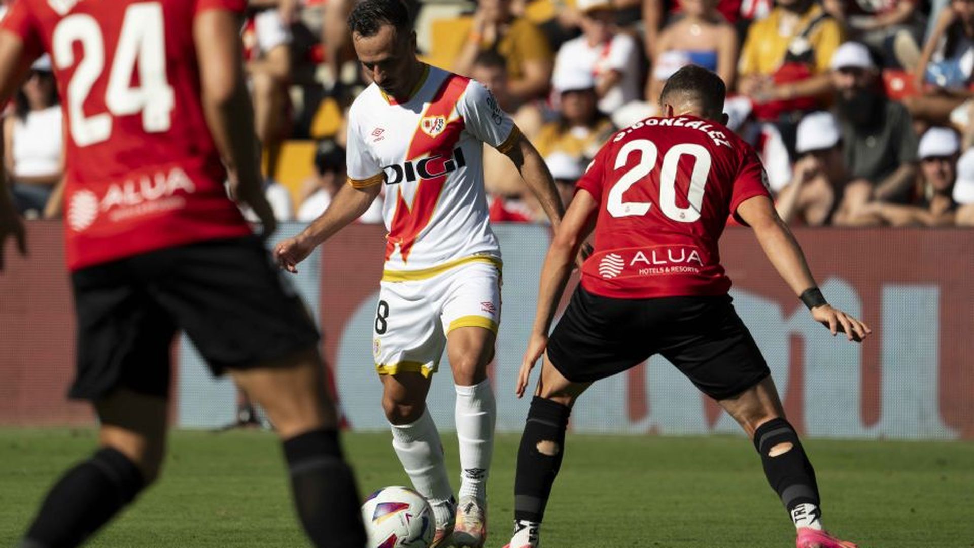 jugada_del_rayo_vallecano_mallorca.jpeg