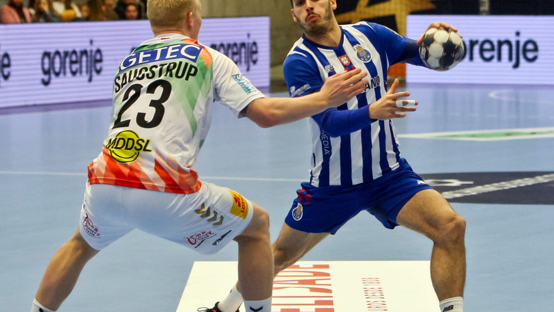 jugador_del_oporto_de_balonmano_foto_rfeb__001.jpg jugador_del_oporto_de_balonmano_foto_rfeb__001.jpg