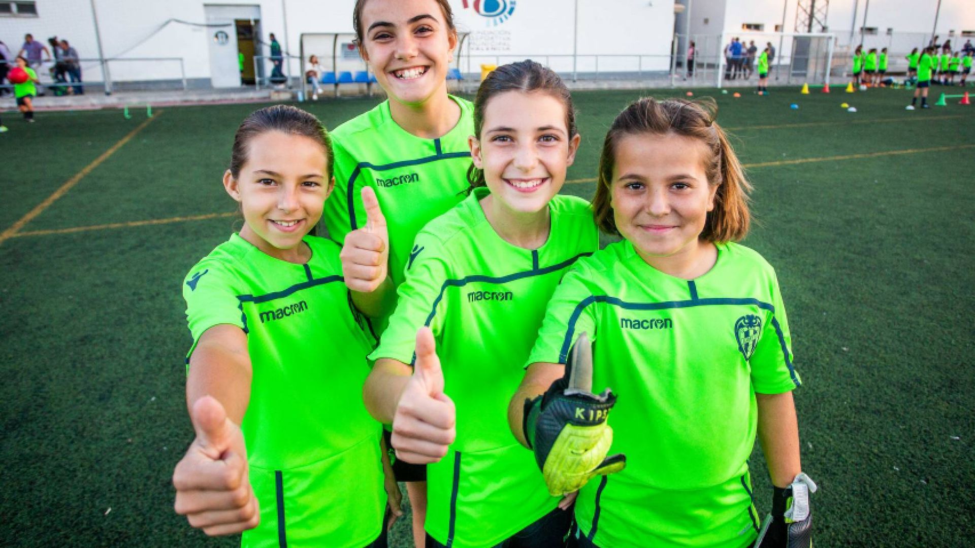 jugadoras_del_levante_femenino_infantil_.jpg