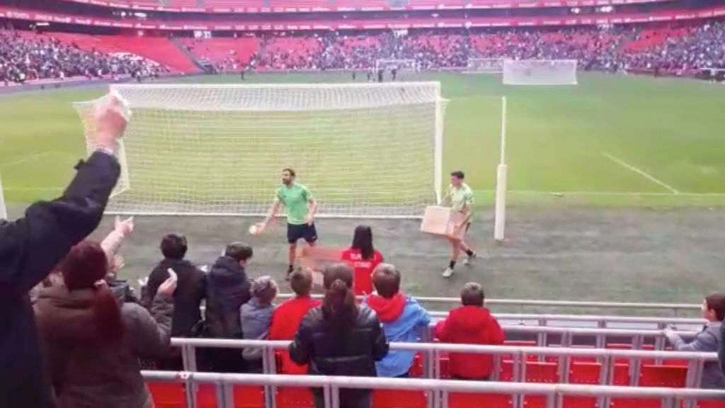 Regalos para la afición por parte de los jugadores del Athletic