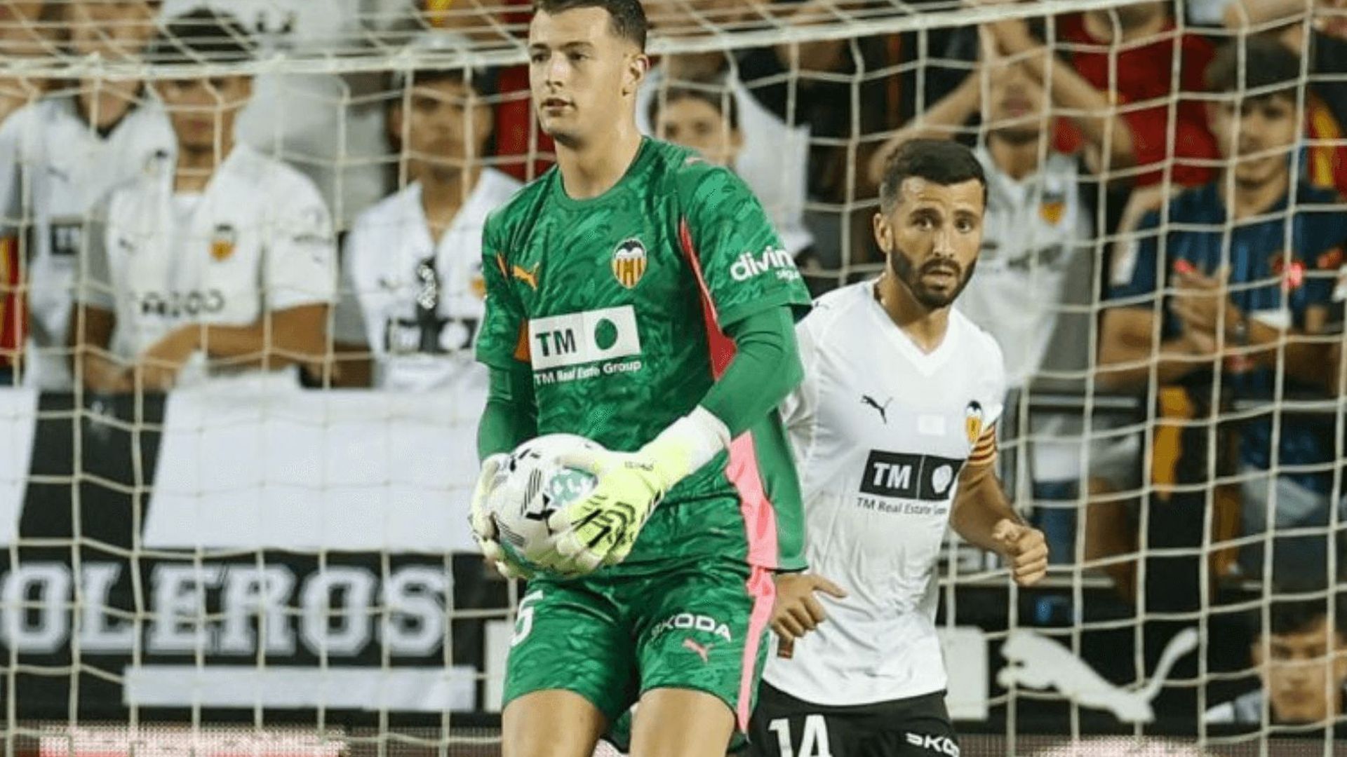 julen_agirrezabala_debuta_con_el_valencia_cf_foto_laliga.png julen_agirrezabala_debuta_con_el_valencia_cf_foto_laliga.png