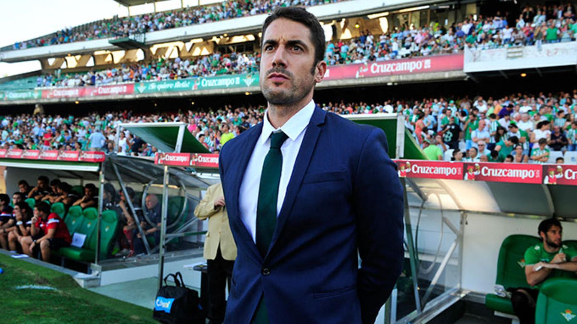 julio_velazquez_durante_su_etapa_como_entrenador_del_real_betis_001.jpg