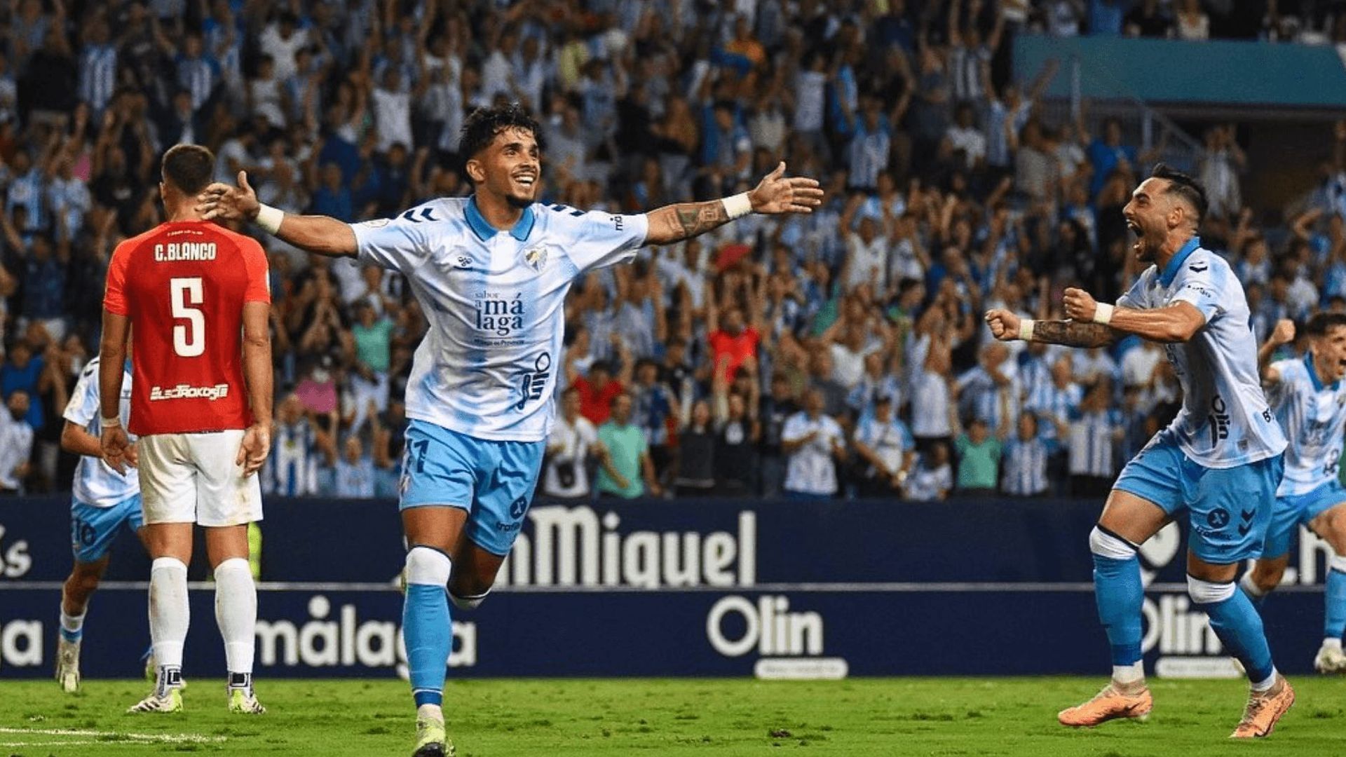 kevin_medina_celebra_un_gol_ante_su_aficion_mcf_001.png