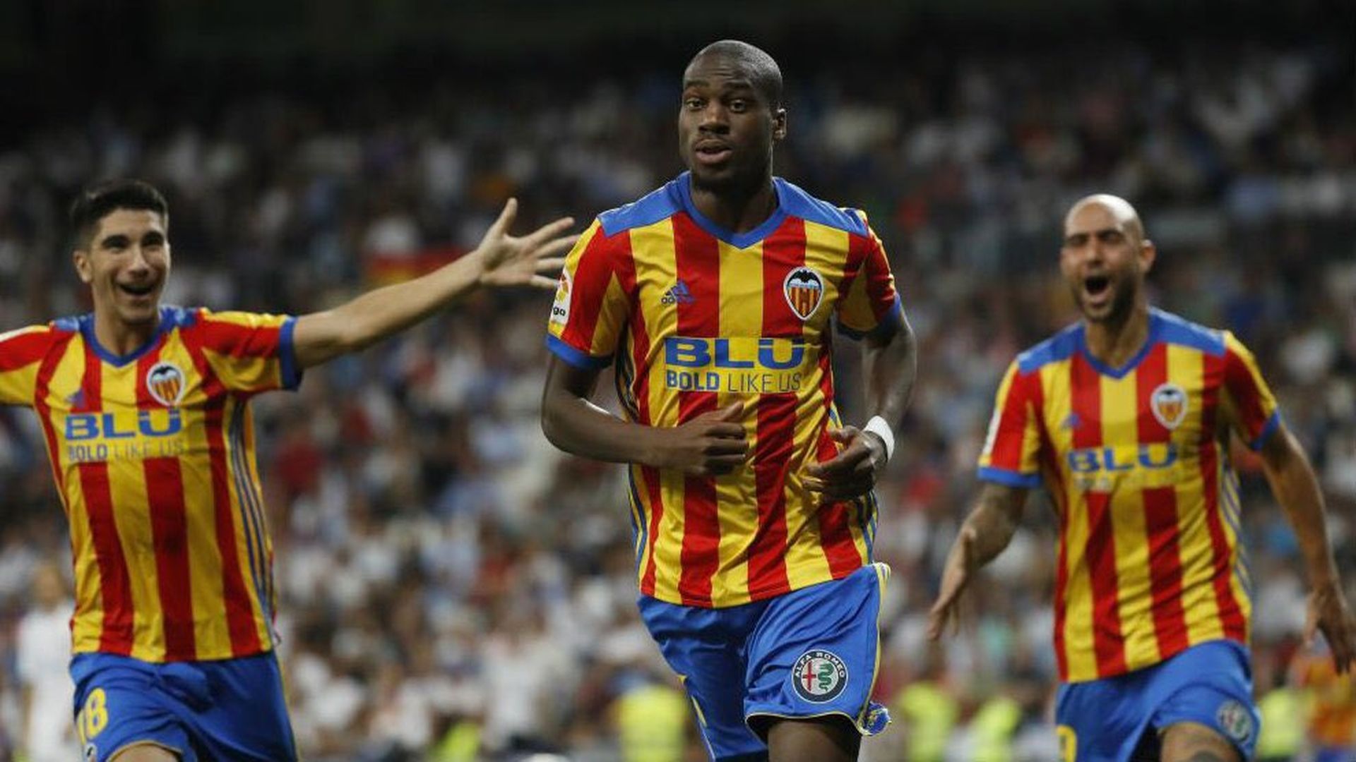 kondogbia_el_dia_de_su_debut_foto_valencia_cf.jpg