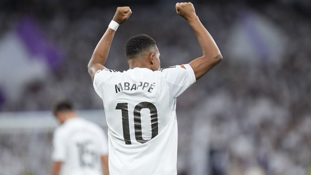 Julien Escudé da la clave del cambio de Kylian Mbappé esta temporada: "Se le ve un físico bien preparado"