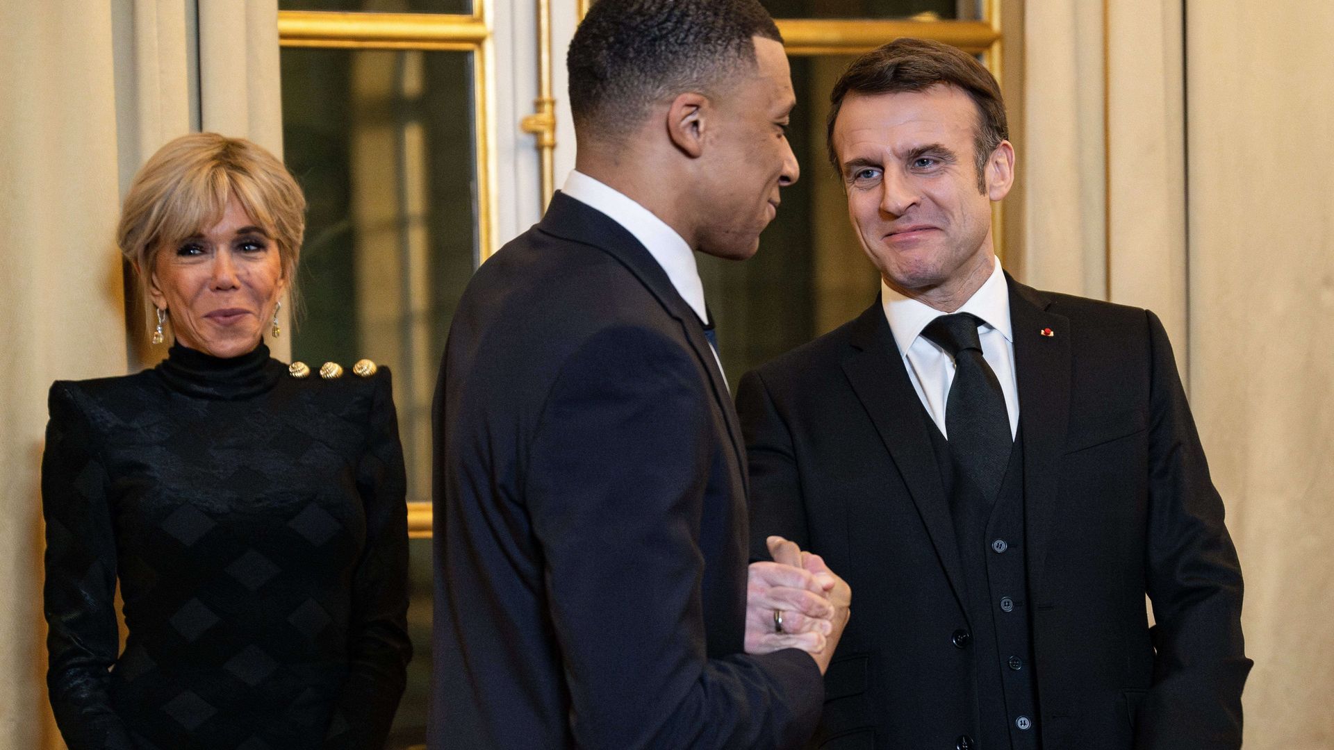 kylian_mbappe_y_emmanuel_macron.jpg kylian_mbappe_y_emmanuel_macron.jpg