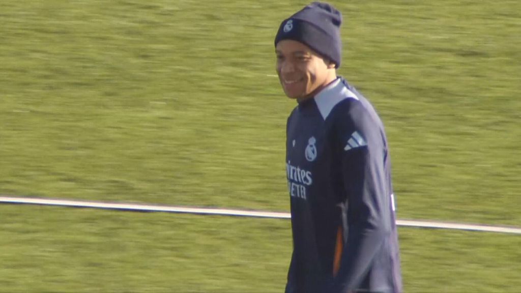 Mbappé, muy sonriente en el entrenamiento