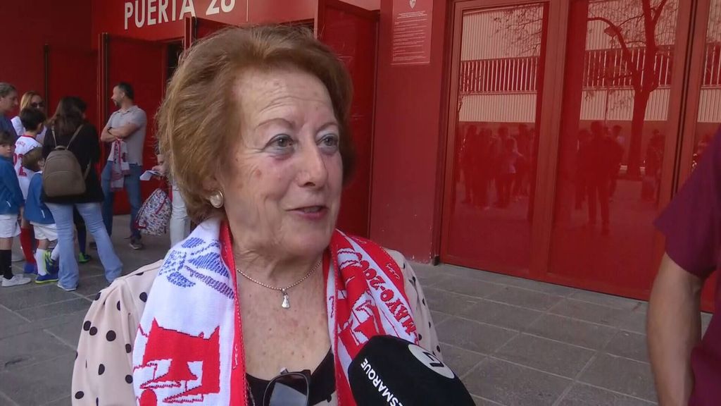 La abuela sevillista regresa al Ramón Sánchez Pizjuán 14 años después
