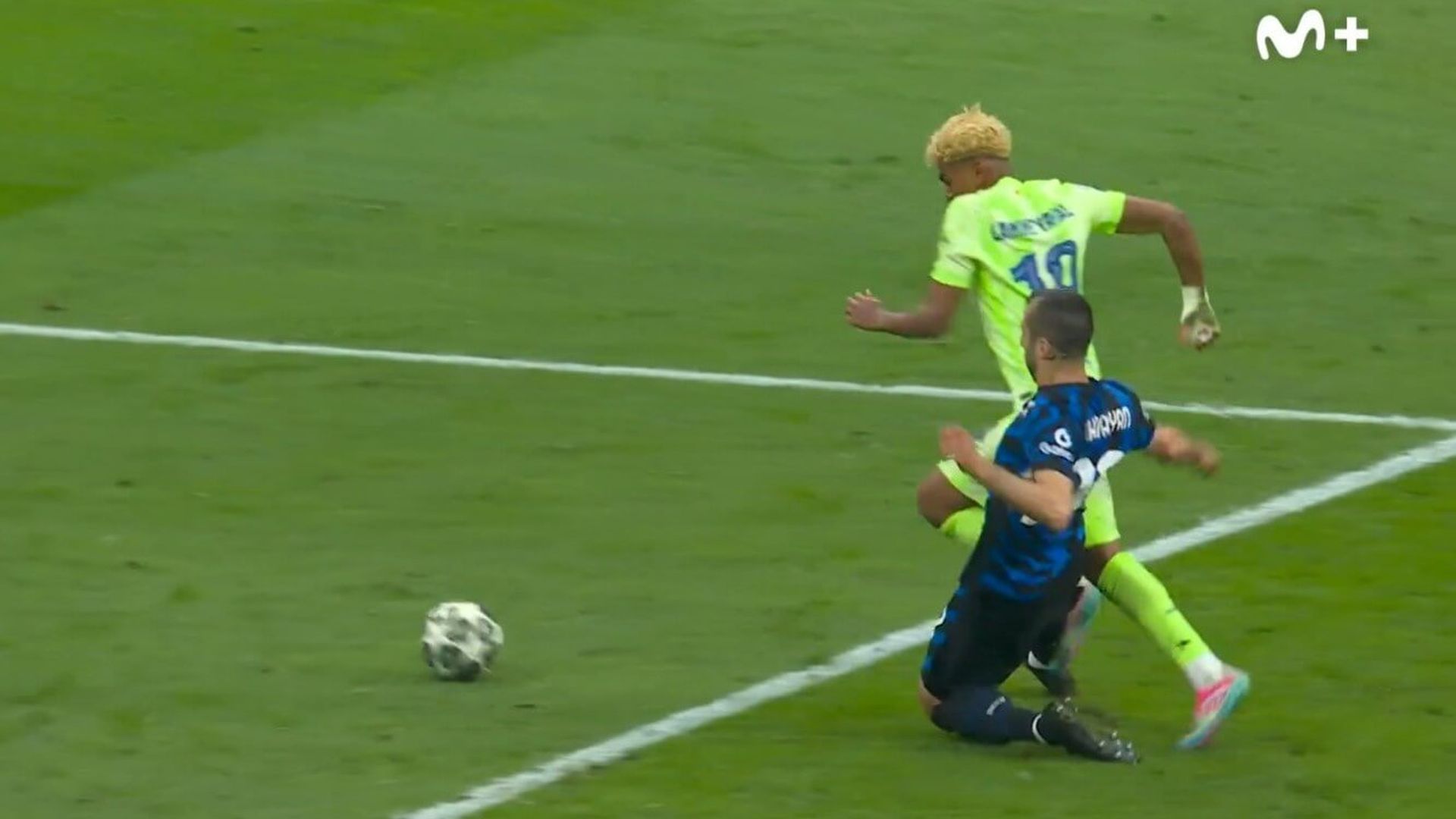 la_accion_entre_darmian_y_lamine_yamal_en_el_inter_barcelona.jpg la_accion_entre_darmian_y_lamine_yamal_en_el_inter_barcelona.jpg