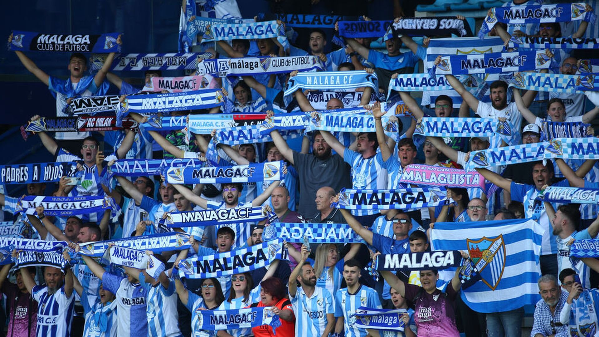 la_aficion_del_malaga_en_un_partido_de_su_equipo_foto_mcf_001.jpeg