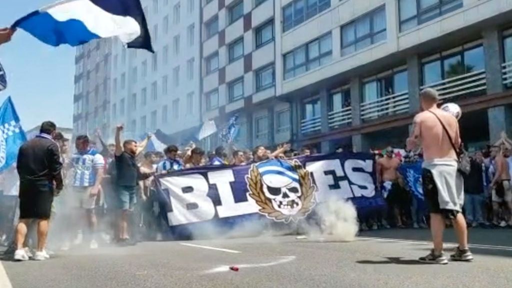 La apasionada marcha por el paseo marítimo