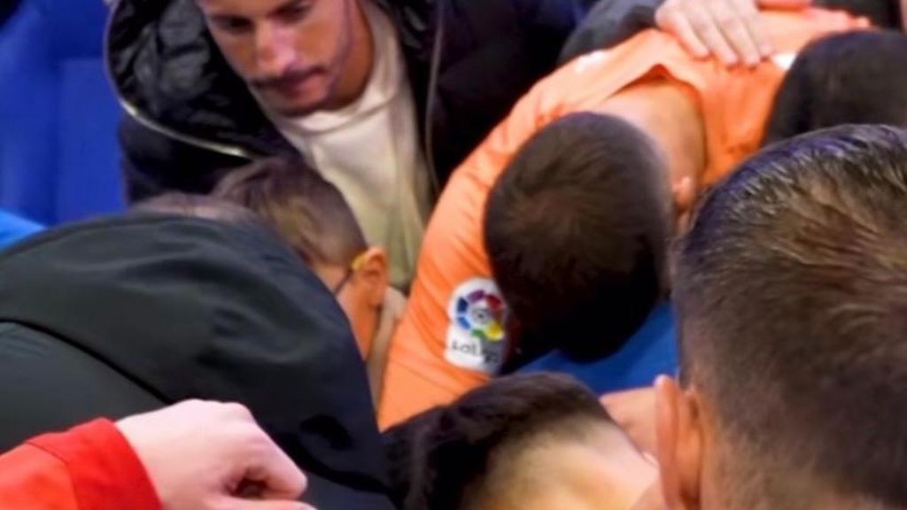 La arenga de Escassi a la plantilla del Málaga antes de jugar ante el Zaragoza