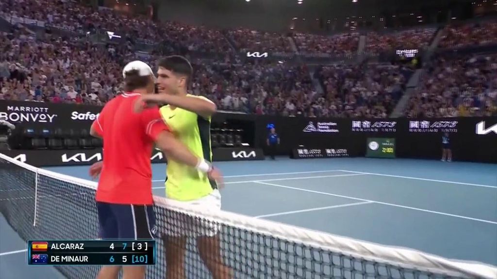 La broma a Carlos Alcaraz, distraído por el grito de un seguidor del Atleti