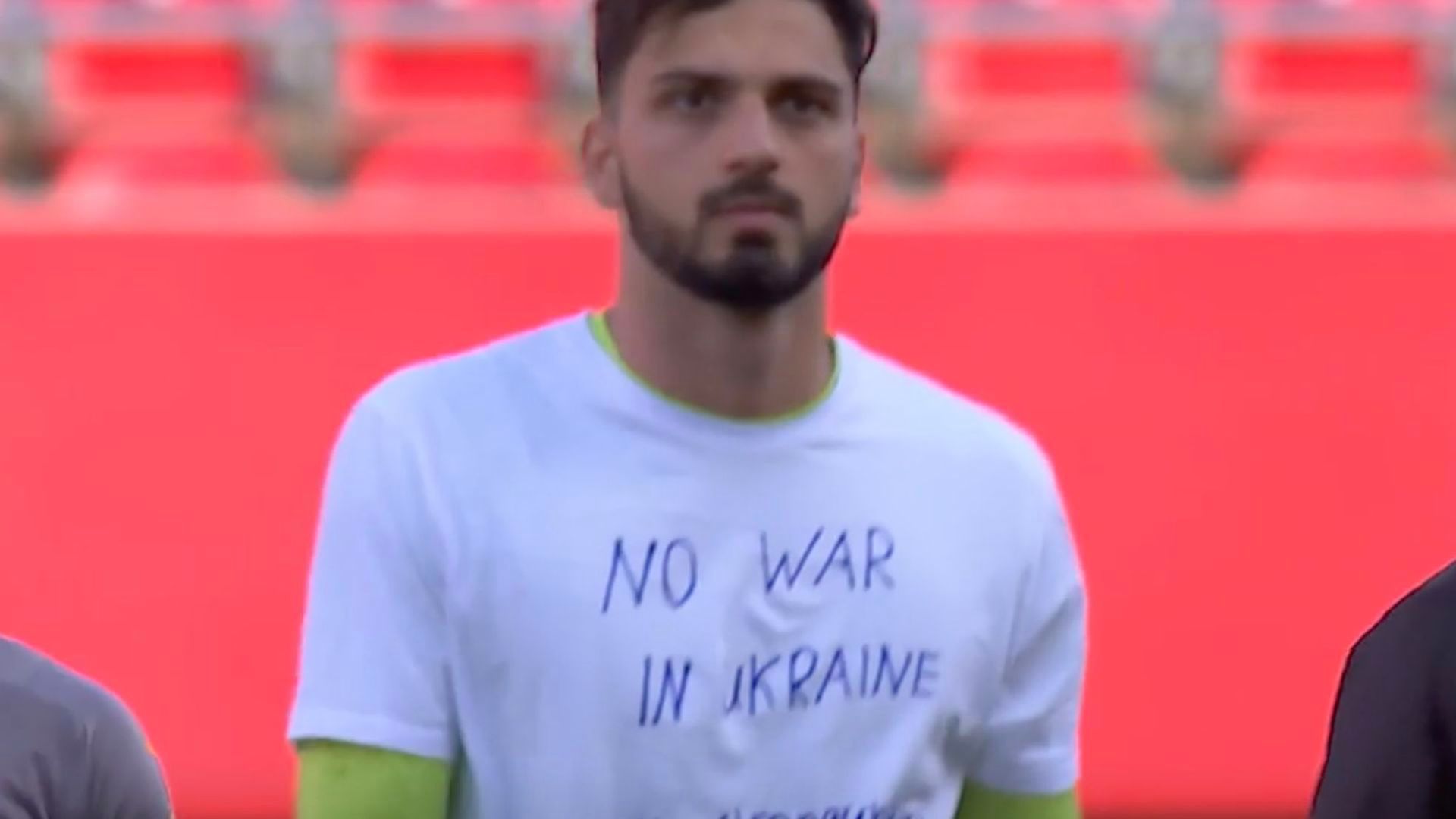 la_camiseta_de_giorgi_mamardashvili_002.png
