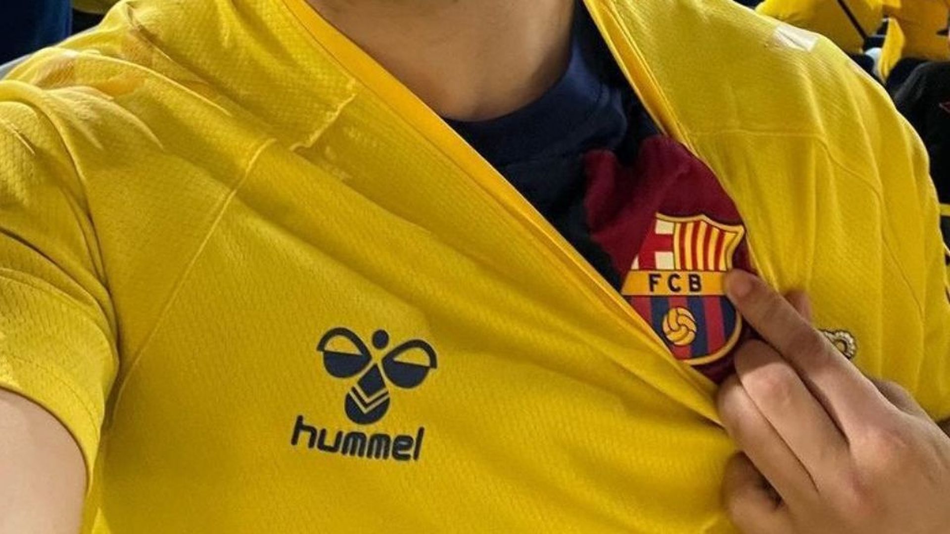 la_camiseta_del_barca_debajo_de_la_de_las_palmas_fuente__davisuuarez.png la_camiseta_del_barca_debajo_de_la_de_las_palmas_fuente__davisuuarez.png