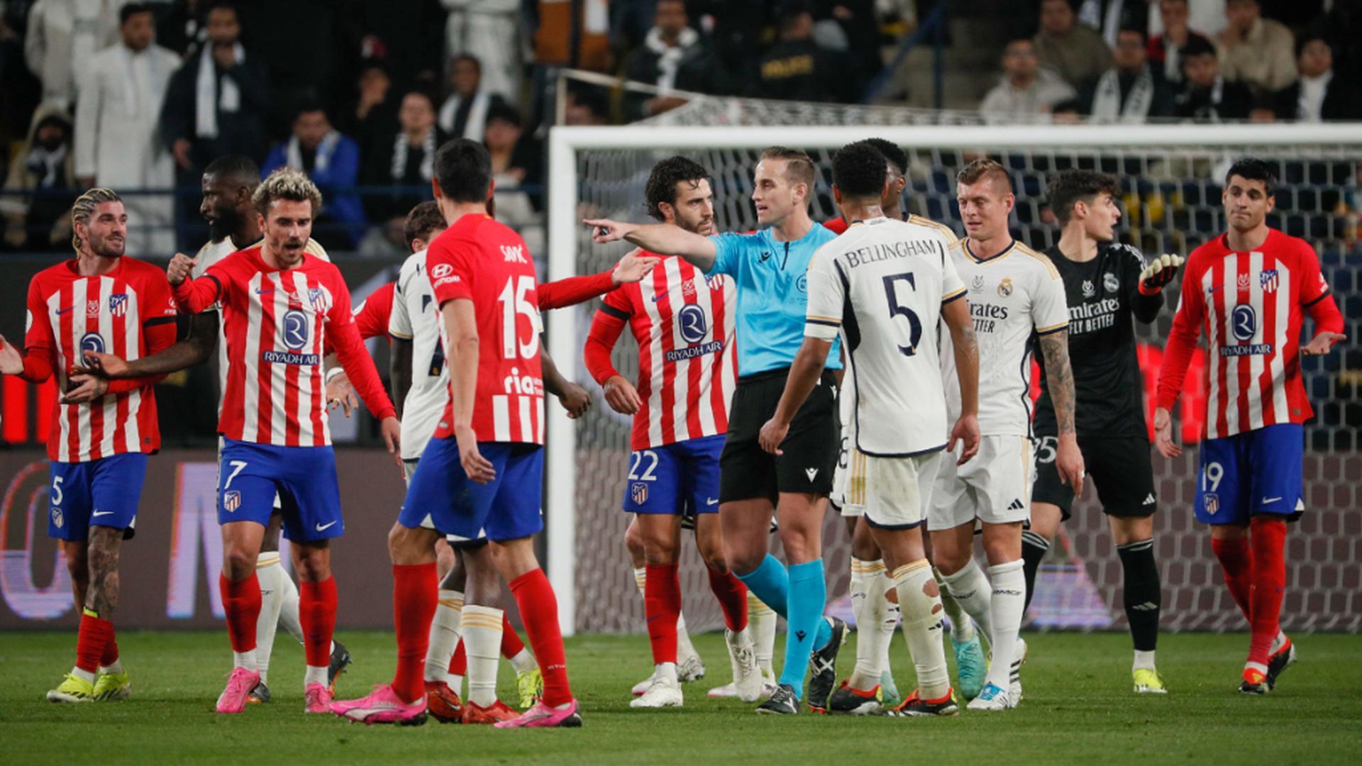 la_coherente_decision_de_alberola_rojas_un_precedente_que_puede_cambiar_el_futbol.jpg la_coherente_decision_de_alberola_rojas_un_precedente_que_puede_cambiar_el_futbol.jpg