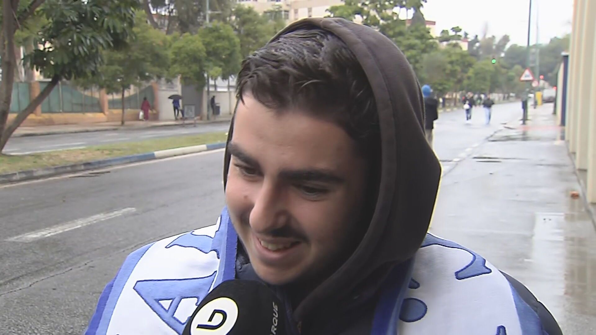 la_emocion_de_la_aficion_del_malaga_con_la_copa_001.jpeg