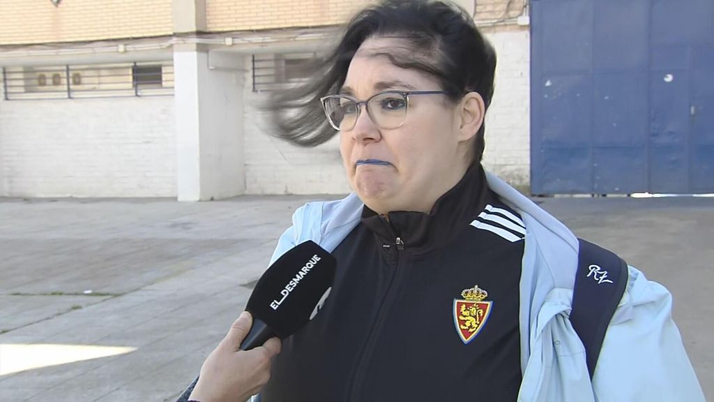 Una aficionada rompe a llorar por el regreso de Víctor Fernández al Zaragoza