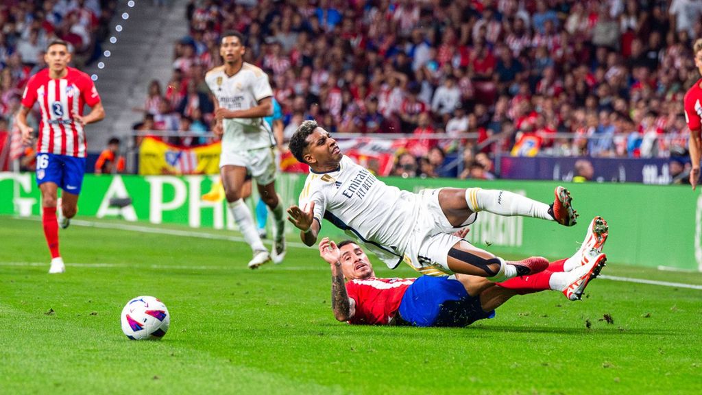 Las quejas del madridismo contra Alberola Rojas y lo que ya dijeron los árbitros expertos sobre el último derbi