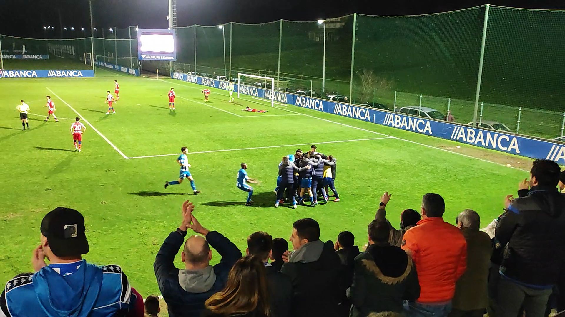 la_euforia_del_depor_juvenil_y_abegondo_tras_el_gol_de_la_remontada.jpg