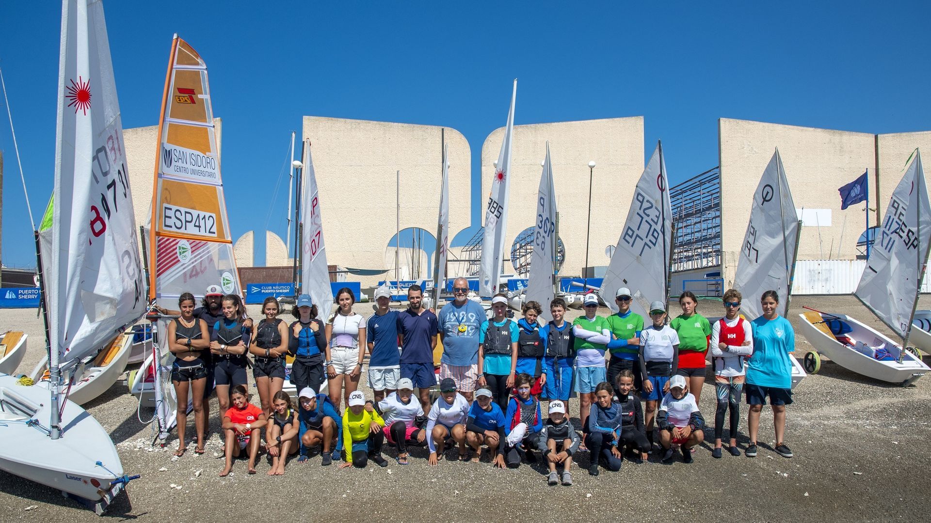 _la_flota_del_club_nautico_sevilla_en_su_sede_de_el__puerto_de_santa_maria_2jpg_001.jpg