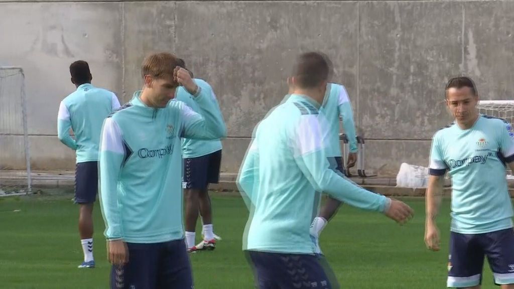 La intensidad del Betis antes del partido contra el Real Madrid: Pellegrini, muy atento de sus jugadores