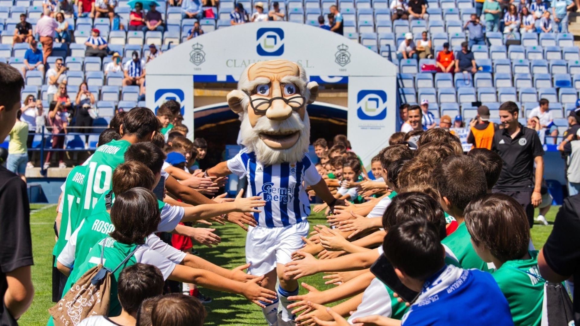 la_mascota_del_recreativo_de_huelva_en_un_partido_foto_recre.jpg