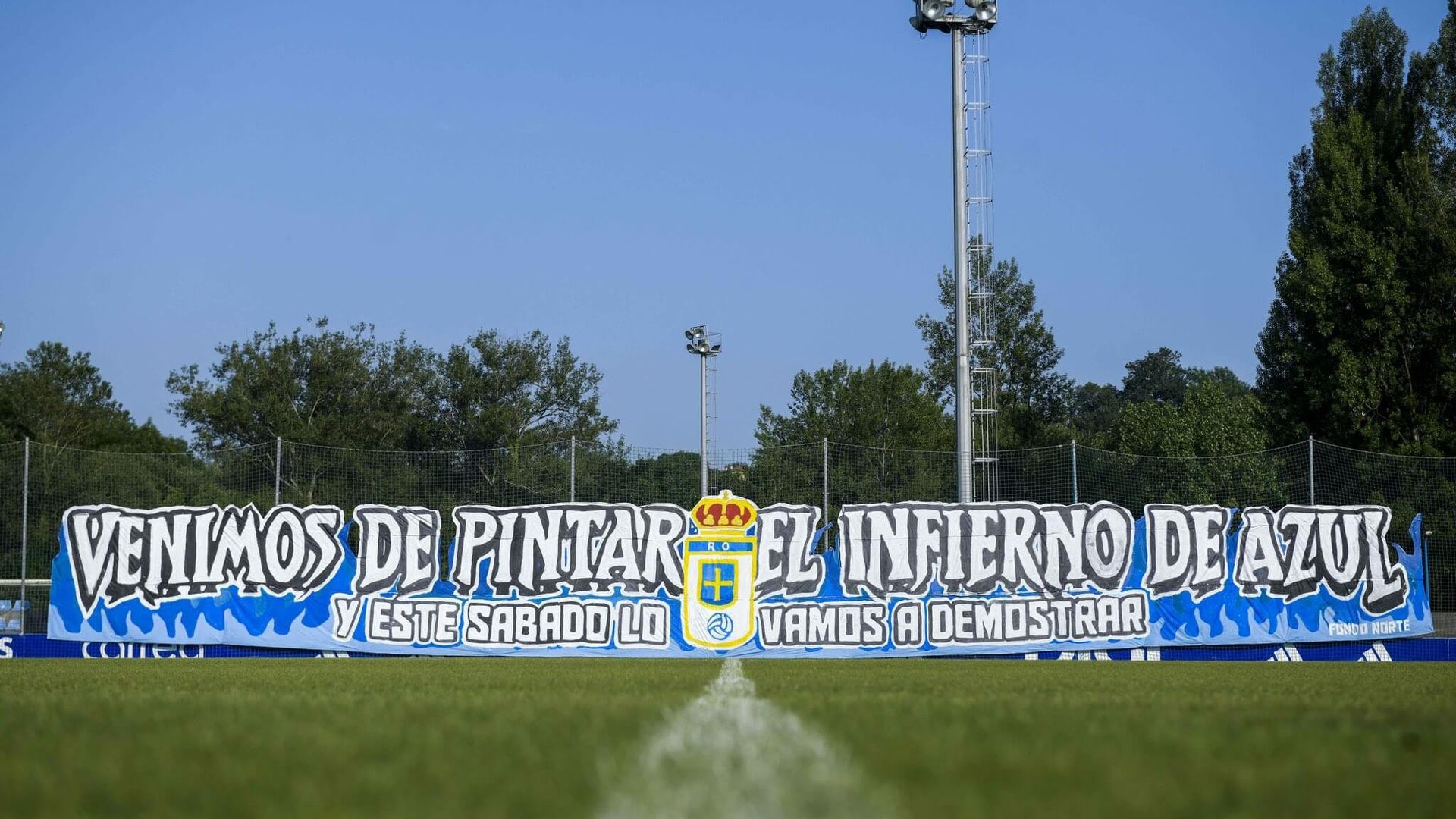 la_pancarta_en_el_entrenamiento_del_real_oviedo_foto_ro.jpg