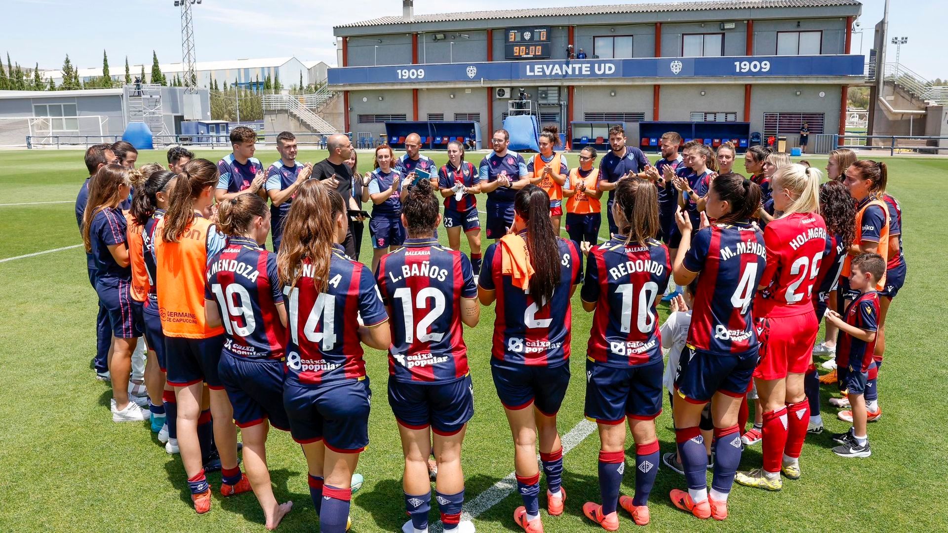 la_pina_final_del_levante_femenino_la_union_del_equipo_hasta_el_final_foto_lud.JPG la_pina_final_del_levante_femenino_la_union_del_equipo_hasta_el_final_foto_lud.JPG
