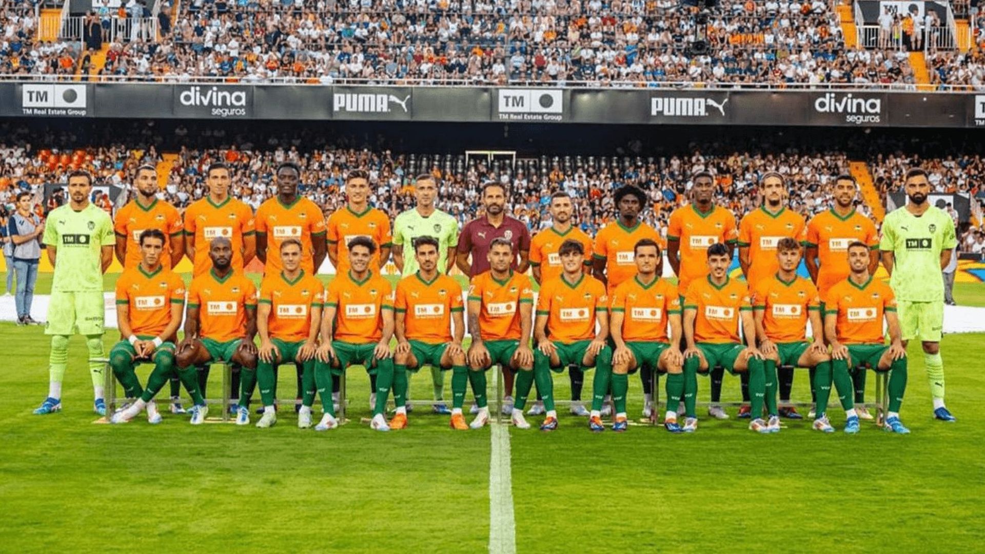 la_plantilla_del_valencia_cf_para_el_inicio_de_laliga_y_a_dos_semanas_del_cierre_del_m_001.png la_plantilla_del_valencia_cf_para_el_inicio_de_laliga_y_a_dos_semanas_del_cierre_del_m_001.png