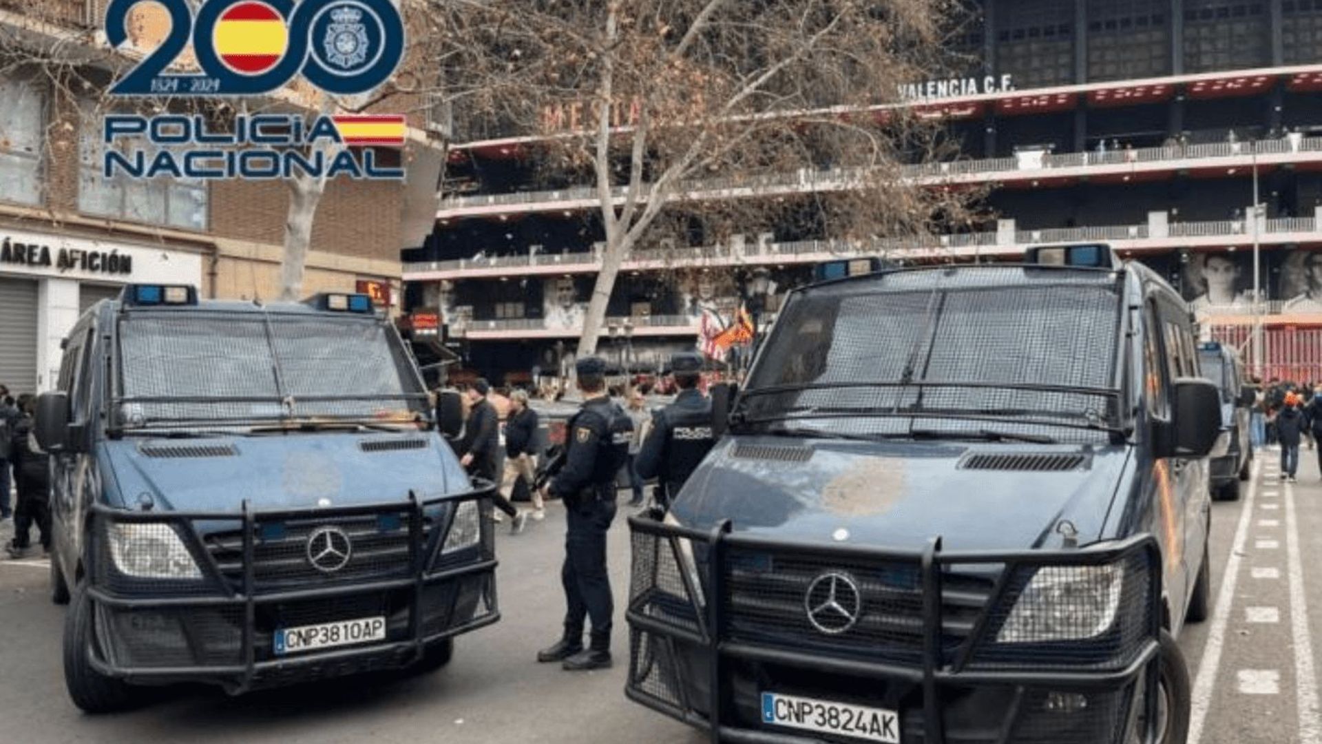 la_policia_en_las_inmediaciones_de_mestalla_001.png la_policia_en_las_inmediaciones_de_mestalla_001.png