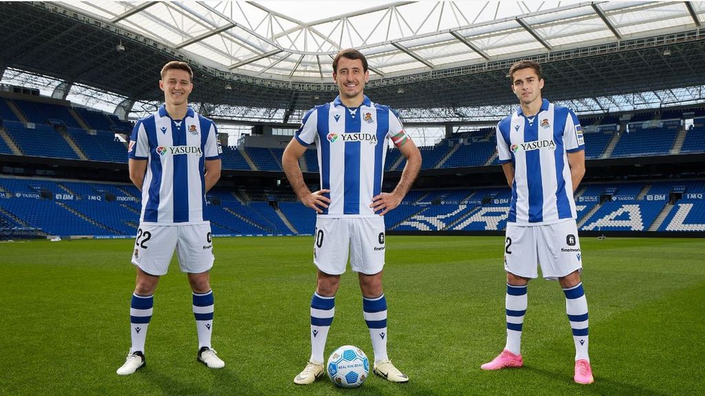 La Real Sociedad presenta su primera equipación para la 2024-25