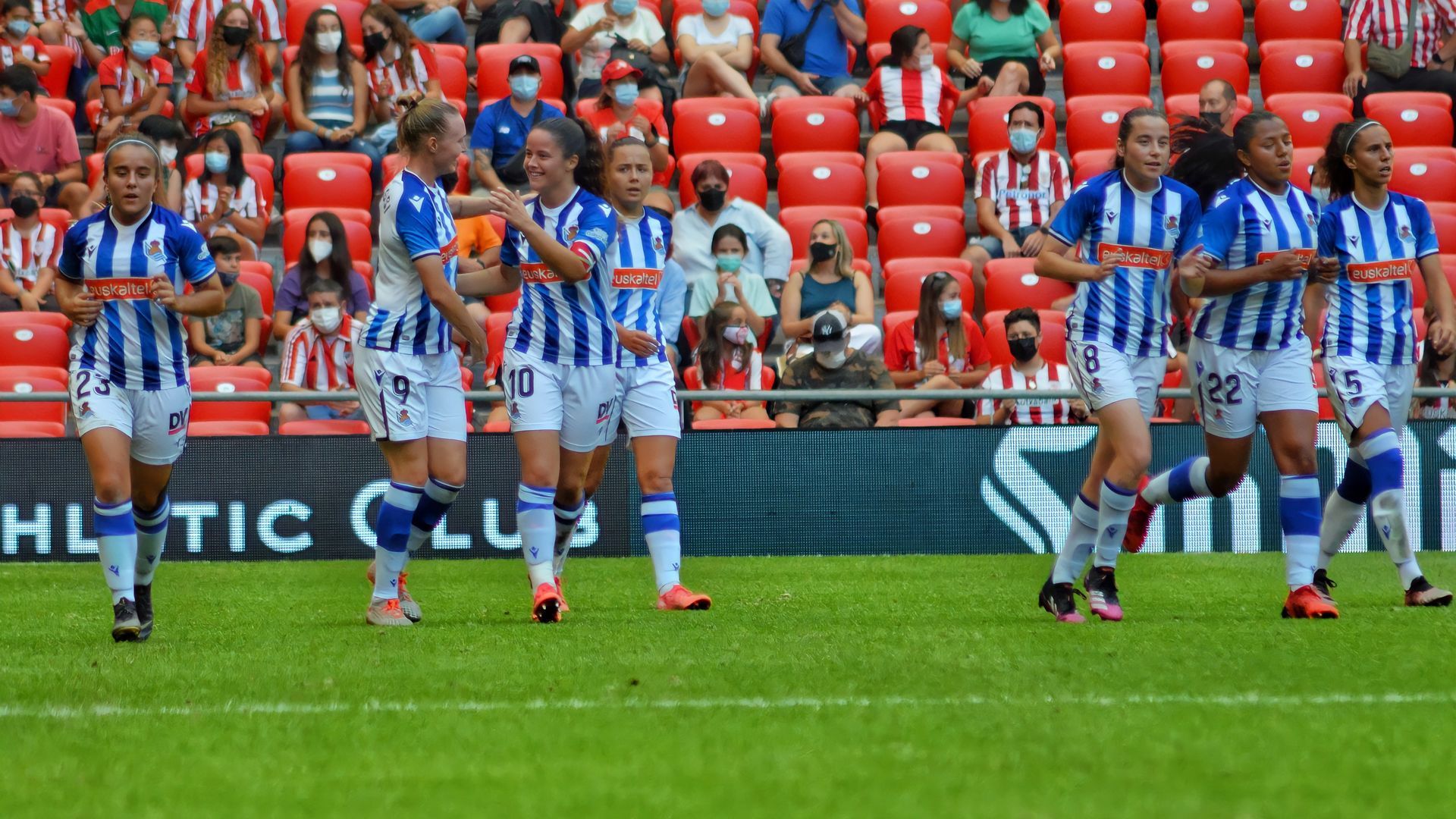 la_real_sociedad_se_llevo_el_derbi_femenino_disputado_en_san_mames_foto_giovanni_batis.jpg